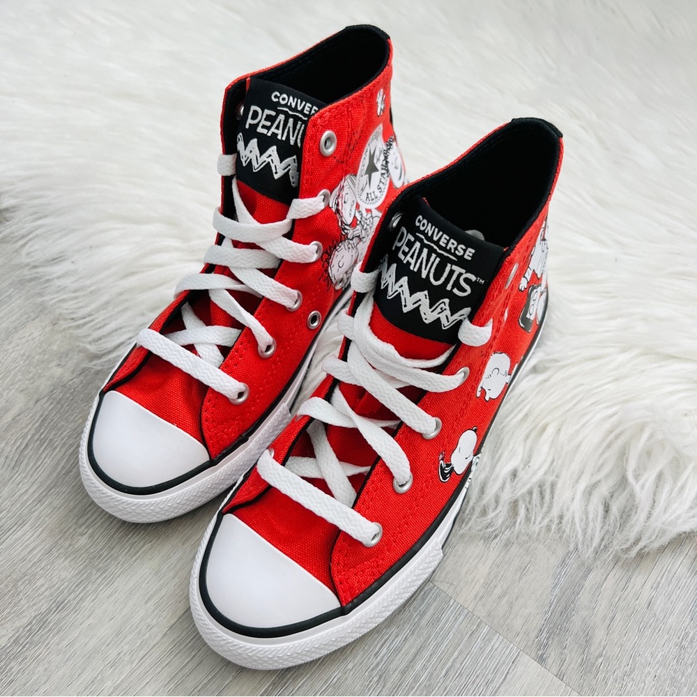 NWT Converse x Peanuts Chuck Taylor All Star 2V Lo Shoes - Picture 2 of 11